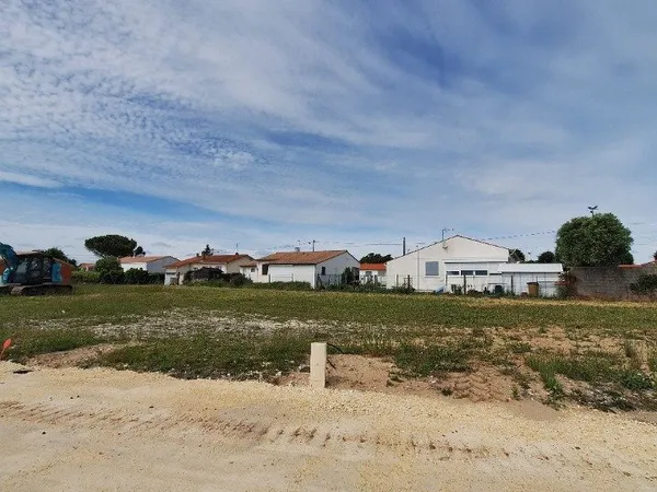 Terrain 375 m² 