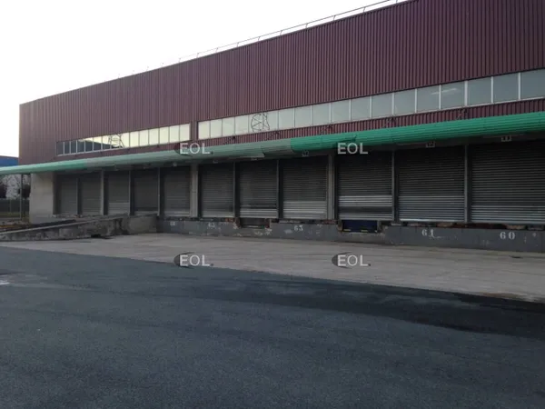 Local d'activité 1325 m² 