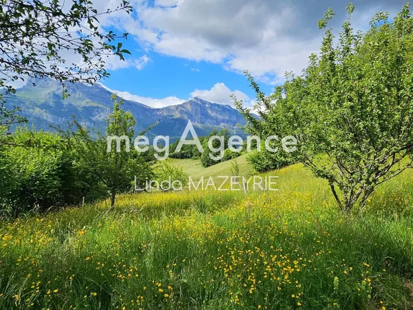 Beau terrain constructible de 800m2, Saint-Gervais-les-Bains 