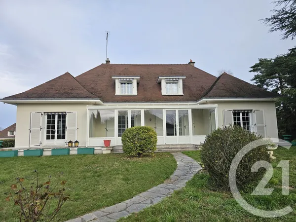 Maison 9 pièces 221 m² 