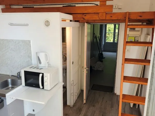 Petit Studio meublé à moins de 10min en voiture du centre ville de Besançon 