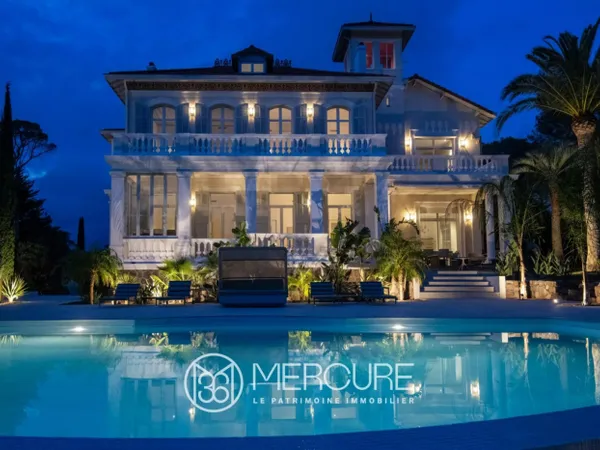 VILLA BELLE ÉPOQUE EMBLÉMATIQUE avec PARC DE 8 828 m², 14 PIÈCES 