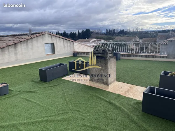 Studio 1 pièce 30 m² 