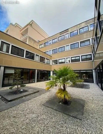 Bureaux 512 m² 