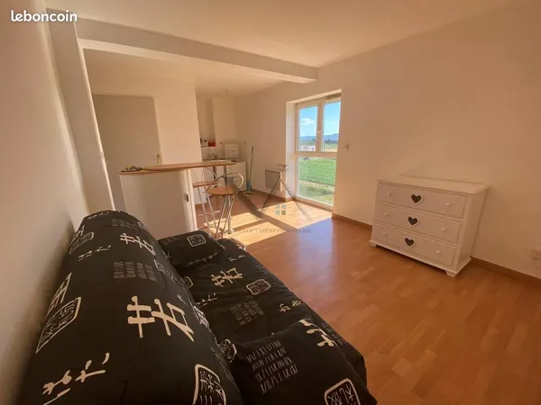 Studio 1 pièce 24 m² 