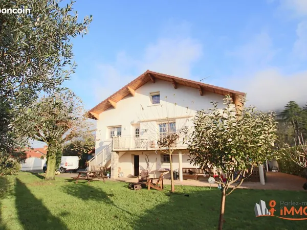 Villa 8 pièces 90 m² 