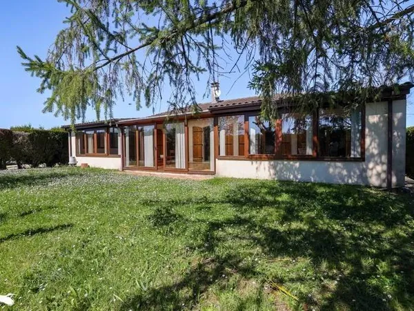 Maison de plain-pied 4 pièces 105 m² 