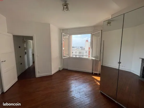 Studio 1 pièce 24 m² 
