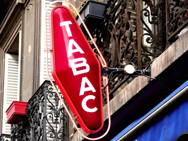 BAR TABAC FDJ EMPLACEMENT PREMIUM PARIS GARE SNCF 