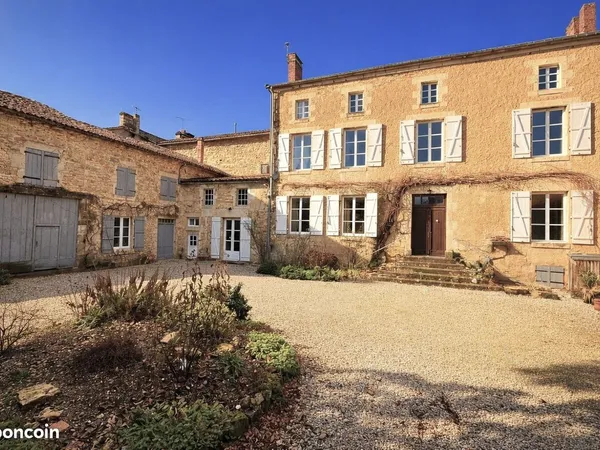 Maison 13 pièces 320 m² 
