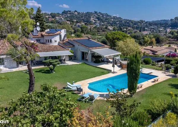Maison 6 pièces 230 m² 