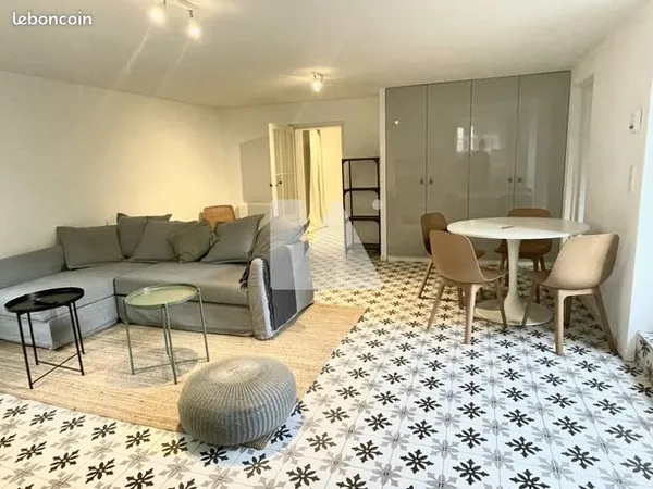 Studio 1 pièce 36 m² 