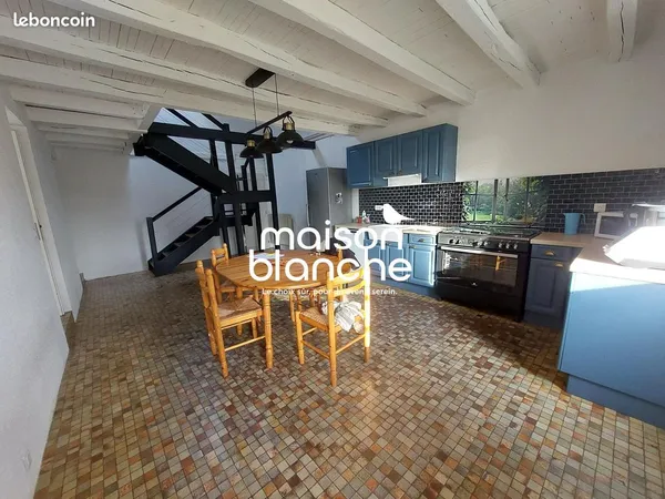 Propriété 6 pièces 194 m² 