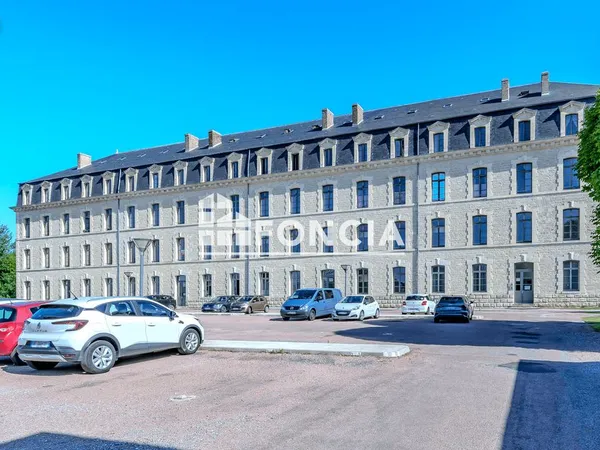 Laon ville haute proche lycees & hopital 