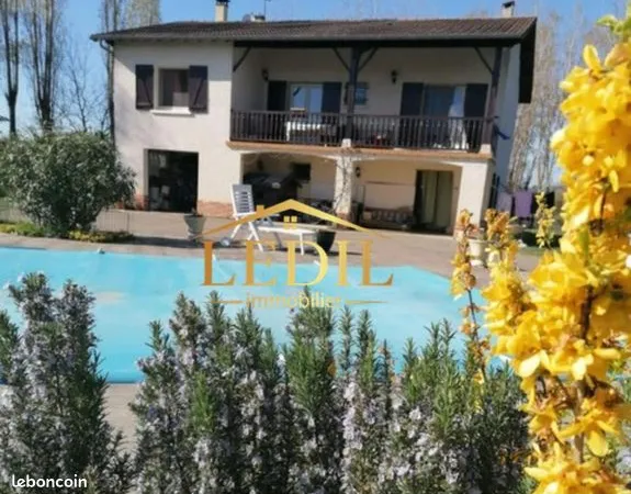 Maison 2 pièces 162 m² 