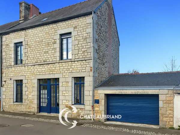 Charmante Maison en Pierre à Bzaouges la Pérouse 79 m² habitables + grenier sur un jardin de 285 
