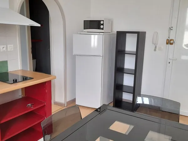 Loue p1 meublé 