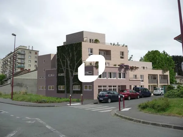 Bureaux et Activités - A VENDRE - 814 m² divisibles à partir de 221 m² 