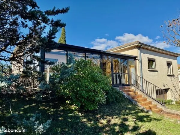Maison 8 pièces 196 m² 