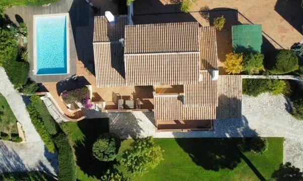 Villa 8 pièces 251 m² 