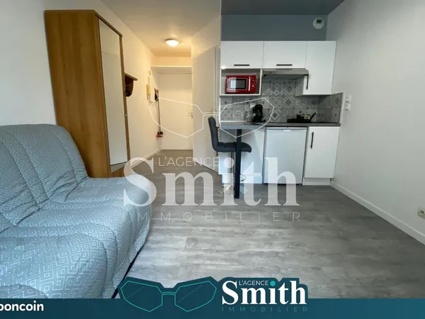 Studio 1 pièce 19 m² 