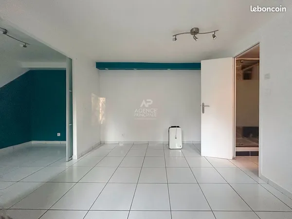Studio 1 pièce 26 m² 
