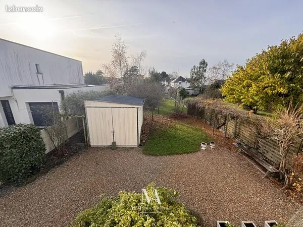 Terrain 450 m² 