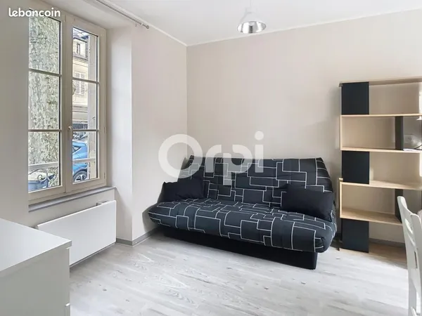 Studio 1 pièce 14 m² 