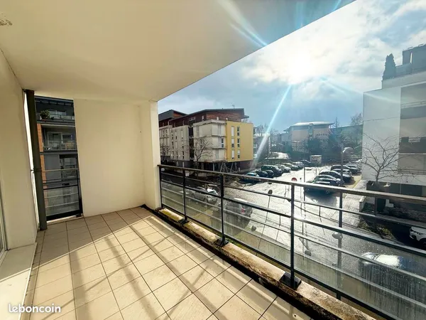 Élégant appartement T3 contemporain - Résidence récente - Saint-Julien-en-Genevois 