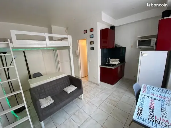 STUDIO Meublé avec MEZZANINE proche Centre Ville 