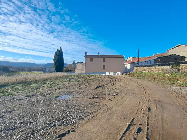 Terrain 1145 m² 