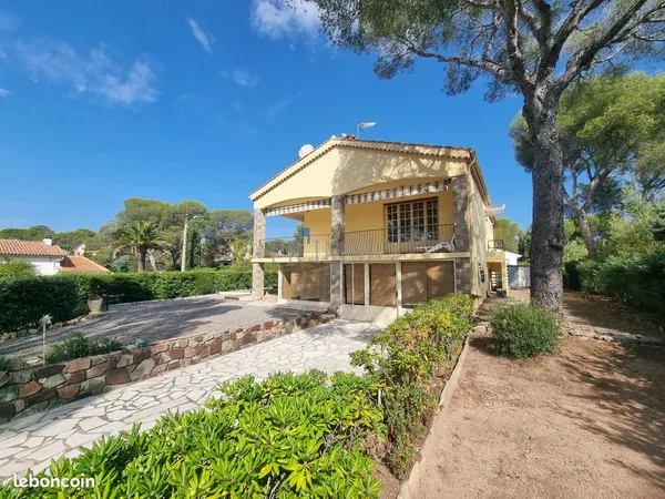 Maison 7 pièces 203 m² 