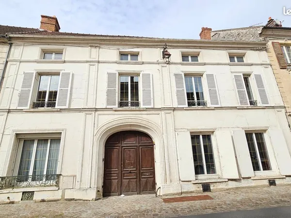 Maison 8 pièces 276 m² 