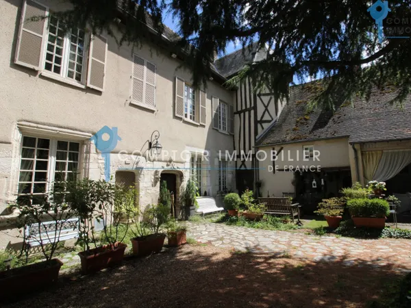 Dpt Eure (27) à vendre Hôtel particulier des XIV et XVème si 