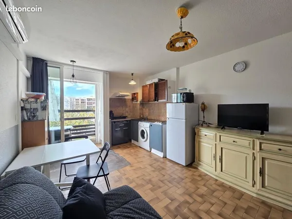 Studio 1 pièce 28 m² 
