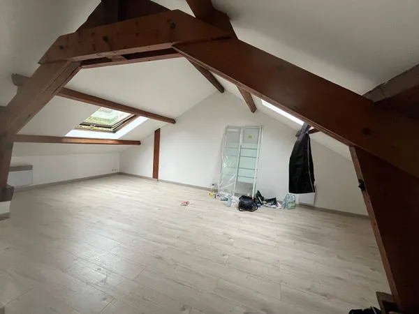 Studio 1 pièce 25 m² 