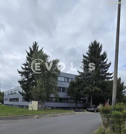 Bureaux 110 m² 
