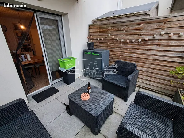 Studio 1 pièce 25 m² 