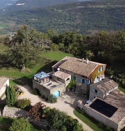 Maison 5 pièces 360 m² 
