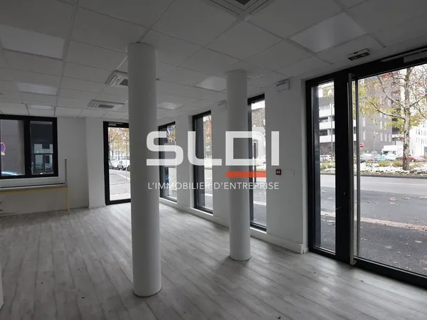 Locaux commerciaux - A LOUER - 1 423.50 m² divisible à partir de 500 m² 