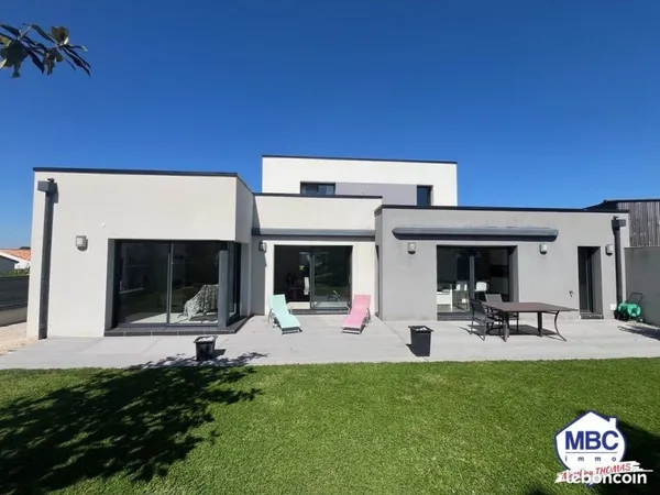 Maison 6 pièces 166 m²