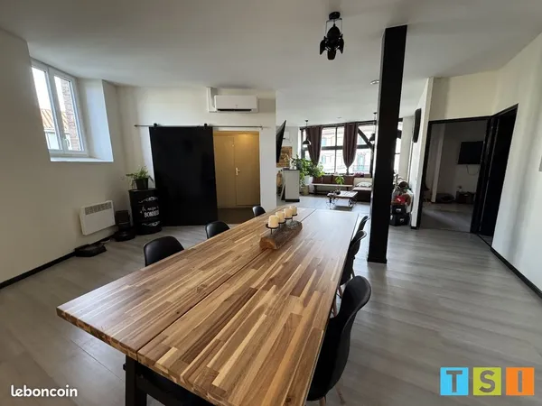 Loft/atelier/surface 4 pièces 141 m² 