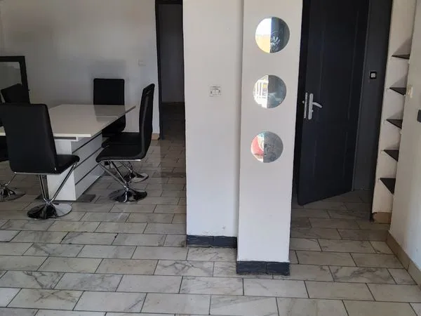 Appartement dans villa 