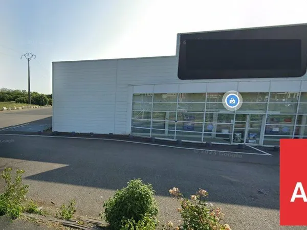 Local commercial 1 800 m² 