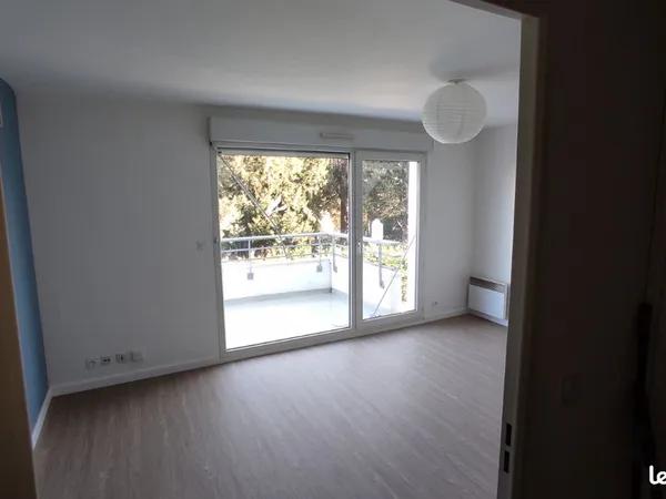 600 T2 quartier montjoyeux 