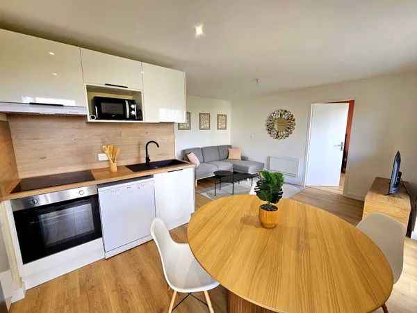 Superbe et Lumineuse Colocation T4 - Quartier Arènes - 1 chambre libre ! 