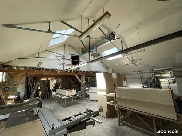 Local commercial 470 m² 