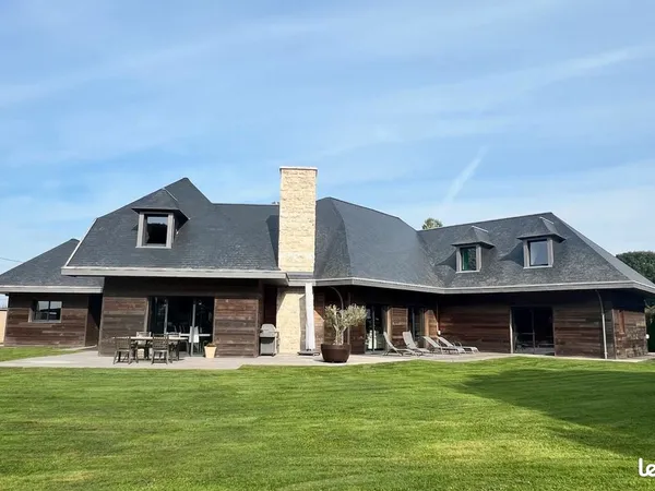 Maison 8 pièces 285 m² 