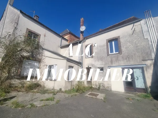 IMMEUBLE CENTRE VILLE MOULIN LA MARCHE 