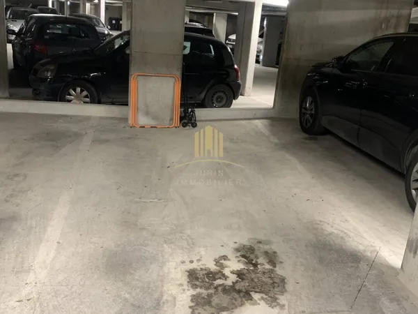 Parking - Garage Location Créteil   80€